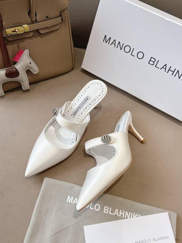 Manolo Blahnik Shoes MBS00064